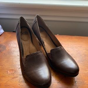 Worn once! Size 8.5 Sofft leather heals with wingtip detail.